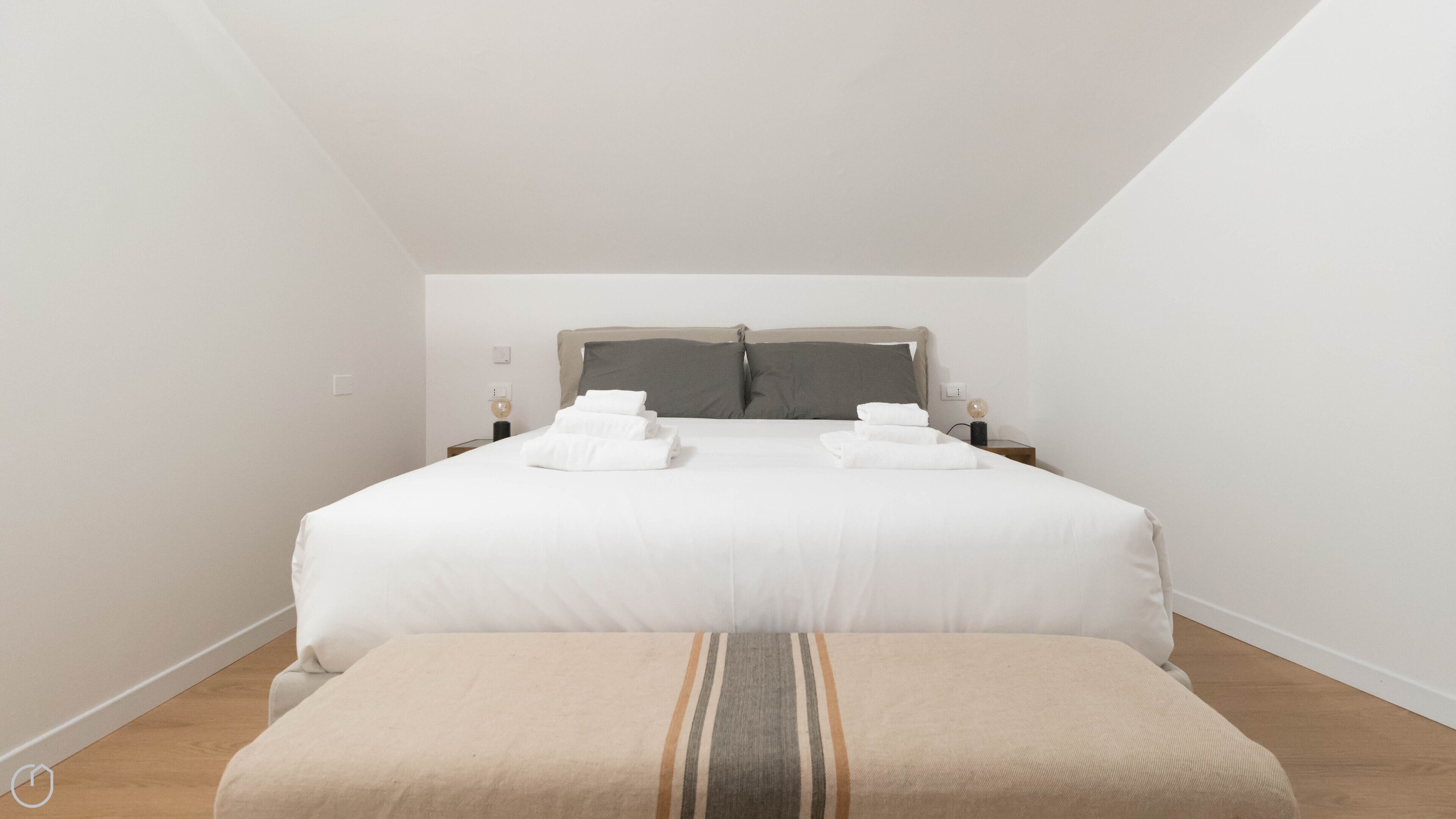 Lejlighed (2 Bedrooms) | 2 soveværelser, premium-sengetøj, arbejdsområde til bærbare computere