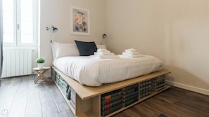 Interior - Chavez 2 (Milan)