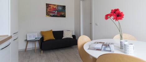 Apartment (1 Bedroom) | Interior