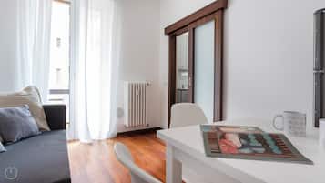 Apartment (1 Bedroom) | Interior