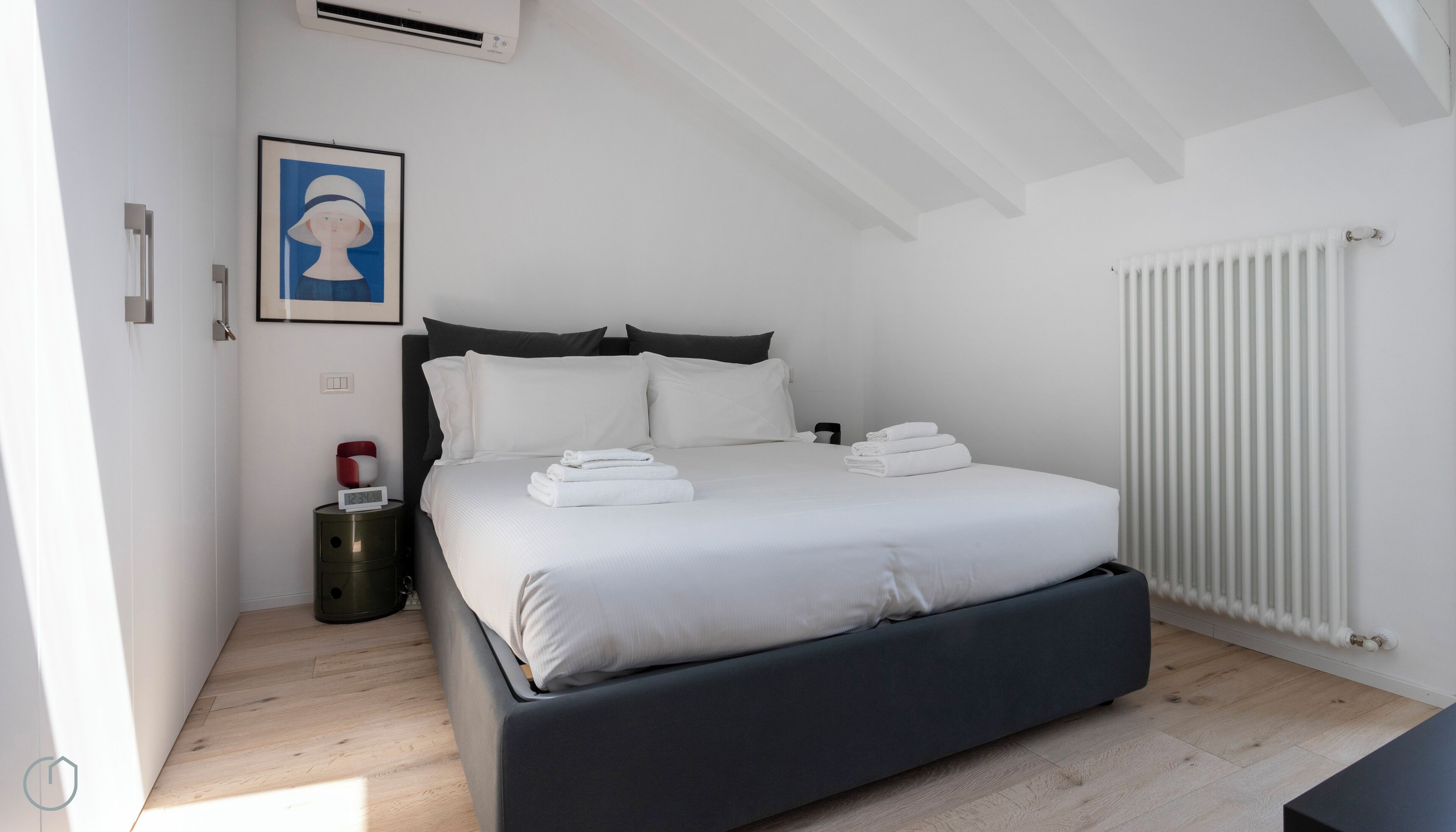 Apartment (1 Bedroom) | 1 bedroom, premium bedding, iron/ironing board, bed sheets