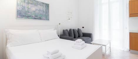 Apartment (1 Bedroom) | Interior