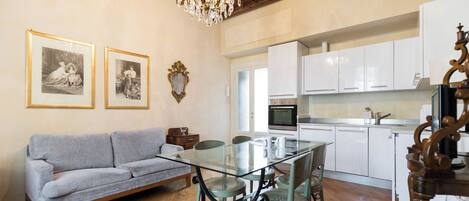 Apartment (1 Bedroom) | Front of property