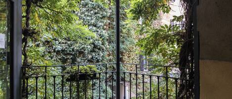 Apartment (0 Bedroom) | Interior