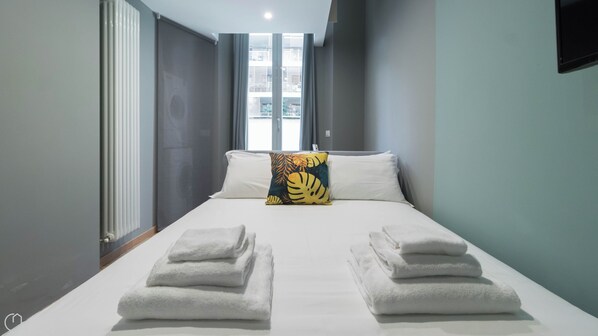 Apartment (1 Bedroom) | 1 Schlafzimmer, hochwertige Bettwaren, Bügeleisen/Bügelbrett, Bettwäsche