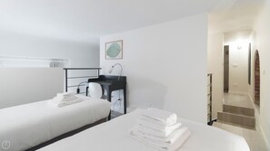 Appartamento (1 Bedroom) | 1 camera, biancheria da letto di alta qualità, postazione laptop