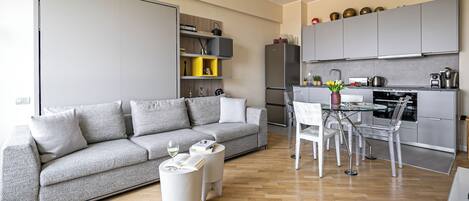 Apartment (0 Bedroom) | Front of property