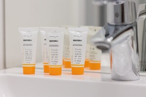 アパートメント 1 ベッドルーム キッチン | バスルーム | シャワー、タオル