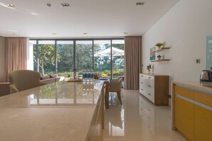 Fridge, microwave, stovetop, rice cooker