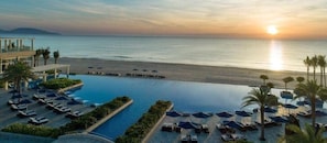 Free beach cabanas, sun loungers, beach umbrellas