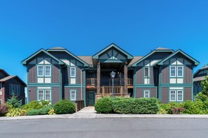 Exterior - Wintergreens R1512- Mtn Condo/View, Gated Resort, Indoor/Outdoor Pools & Hot Tub (Banner Elk)