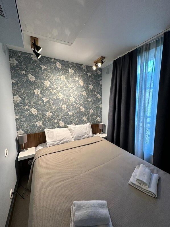 Superior Apartment | Premium bedding, down duvets, free WiFi