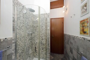 Hair dryer, towels - Duchessa - Monteverde, apartment for 4 people with nice patio (Roma)