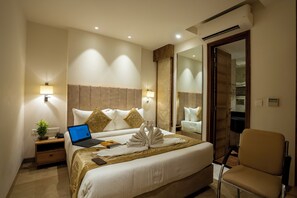 In-room safe, iron/ironing board, free WiFi