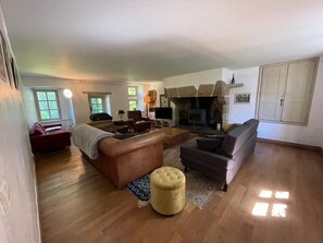 Smart TV - This house is not available (Courcy)