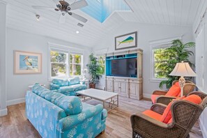 Smart TV, videojuegos y futbolito 