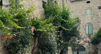 Gîte 6 pers, terrace, 12km from the Ardèche gorges, at the gateway to the Cévennes