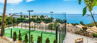 Villa Estrella with private heated pool and breathtaking views