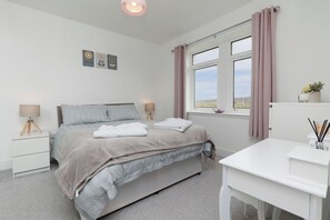 Cottage | 3 bedrooms, individually decorated, individually furnished, free WiFi - Dun Buidhe (South Uist)
