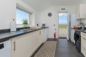 Casa de campo | Cozinha privada | Lava-louças, talheres/pratos/utensílios de cozinha