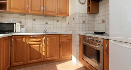 Belgradzka Apartment Warsaw by Renters