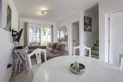 Boutique Art Villa -Aire- with Private Pool & BBQ
