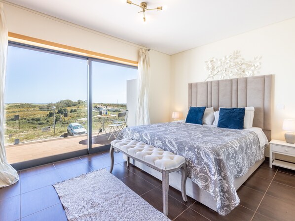 2 bedrooms, soundproofing, iron/ironing board, WiFi