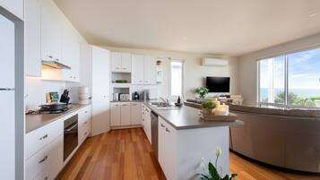 Fridge, microwave, oven, dishwasher