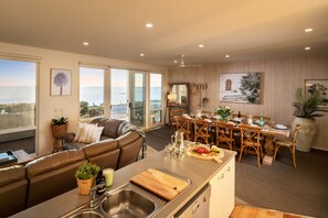 Interior - Sol Living Beach House (Hardwicke Bay)