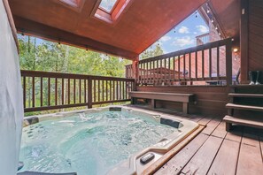 Outdoor spa tub - Experience Twins Getaway at Meadow Creek with pool table and hot tub. (Frisco)