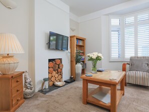 Cottage | Living area - Crew House (Dartmouth)