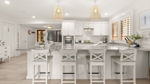 Fridge, microwave, oven, stovetop - By the Bay by Experience Jervis Bay (Vincentia)