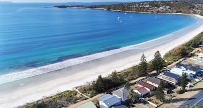 Poseidons Hideaway by Experience Jervis Bay