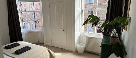 2 bedrooms, desk, iron/ironing board, travel crib