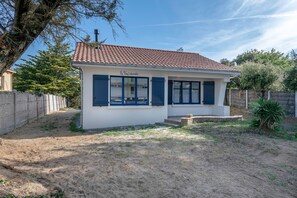 Exterior - Brévinoise for 6 people 100m from the beach (Saint-Brevin-les-Pins)