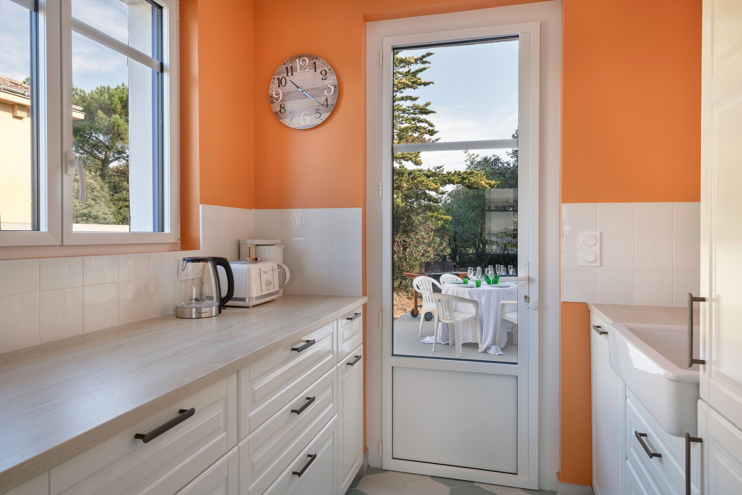 Réfrigérateur, micro-ondes, four, lave-vaisselle