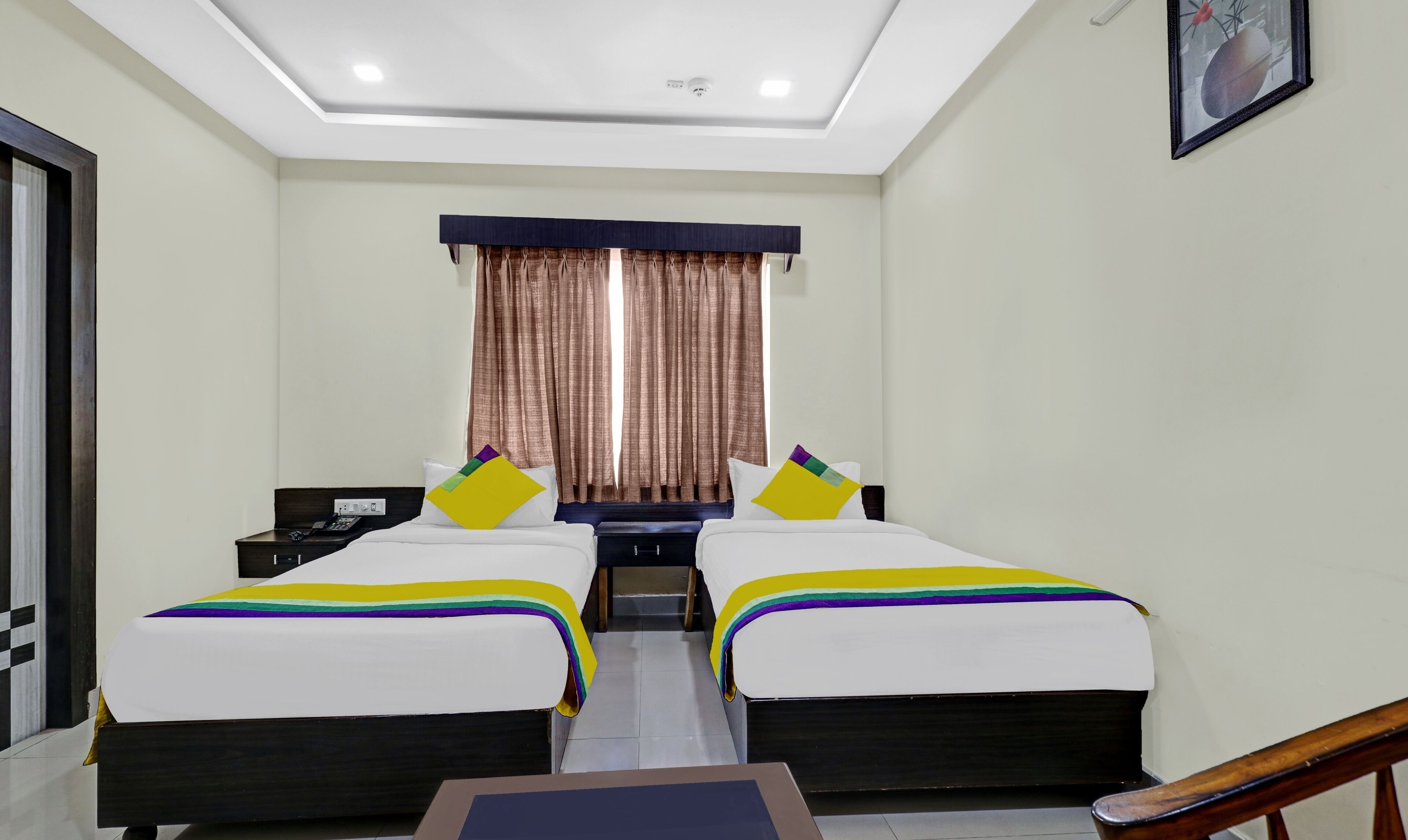 Standard Room | Desk, iron/ironing board
