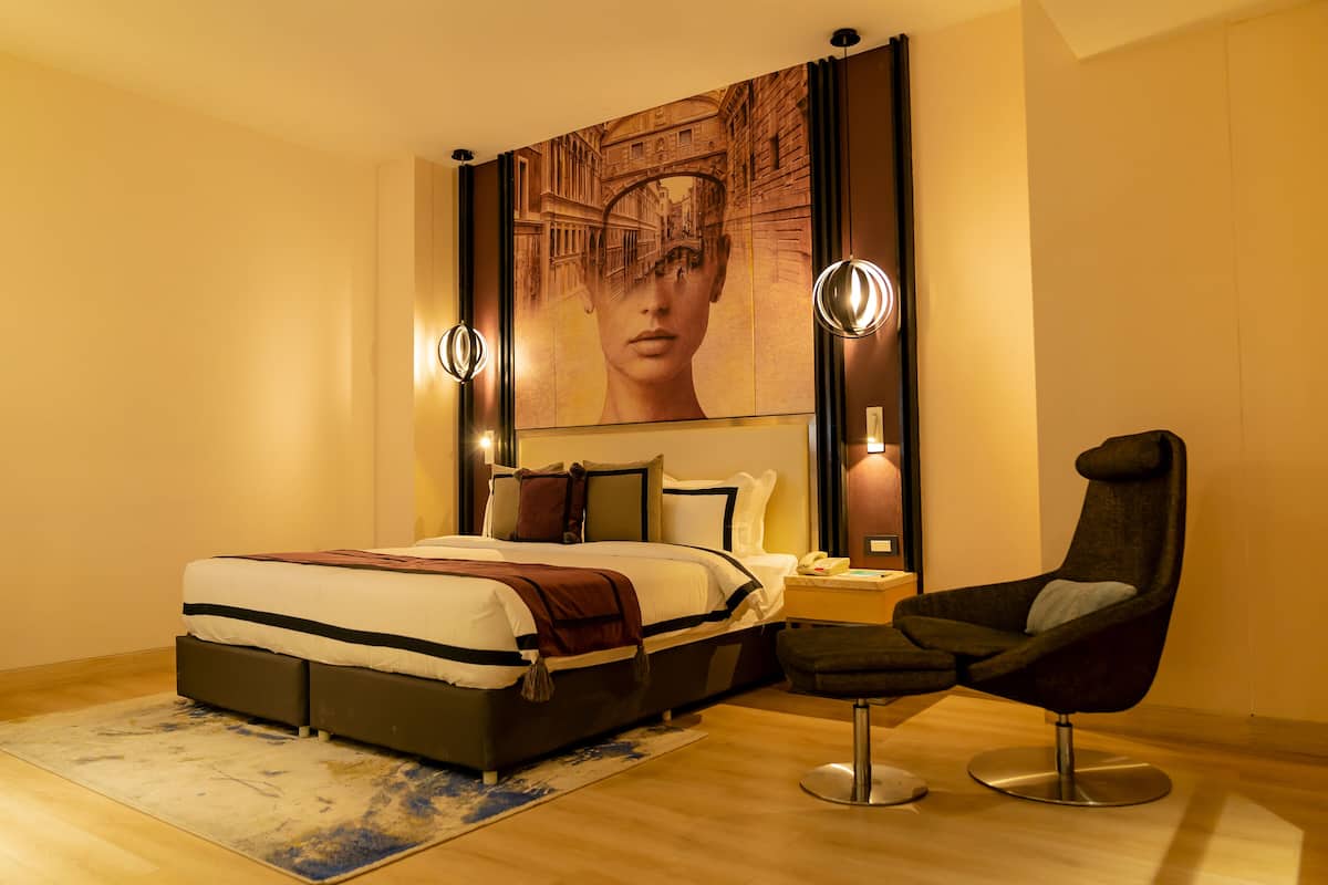 1 habitación, ropa de cama de alta calidad, minibar y wifi gratis