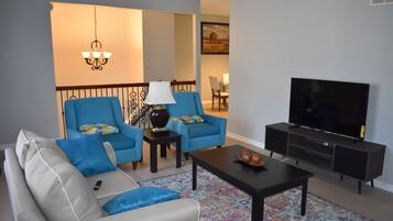 Smart TV, fireplace, DVD player, stereo