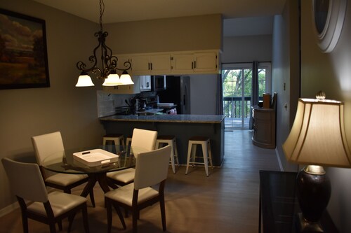 Gorgeous 3 Bedrooms with 3 baths by Zona Rosa