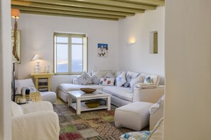 TV - Beautiful Villa Isabella (Mykonos)