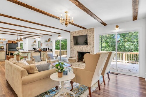 Bring YOUR BOAT- Private Dock, Deep Water, Gameroom and Firepit