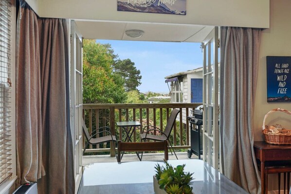 Interior - Kohi Family Home With Netflix & Gardens View (Auckland Central Suburbs)