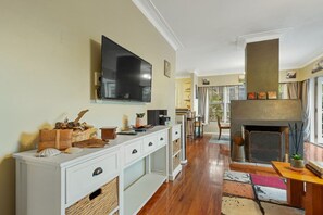 Interior - Kohi Family Home With Netflix & Gardens View (Auckland Central Suburbs)