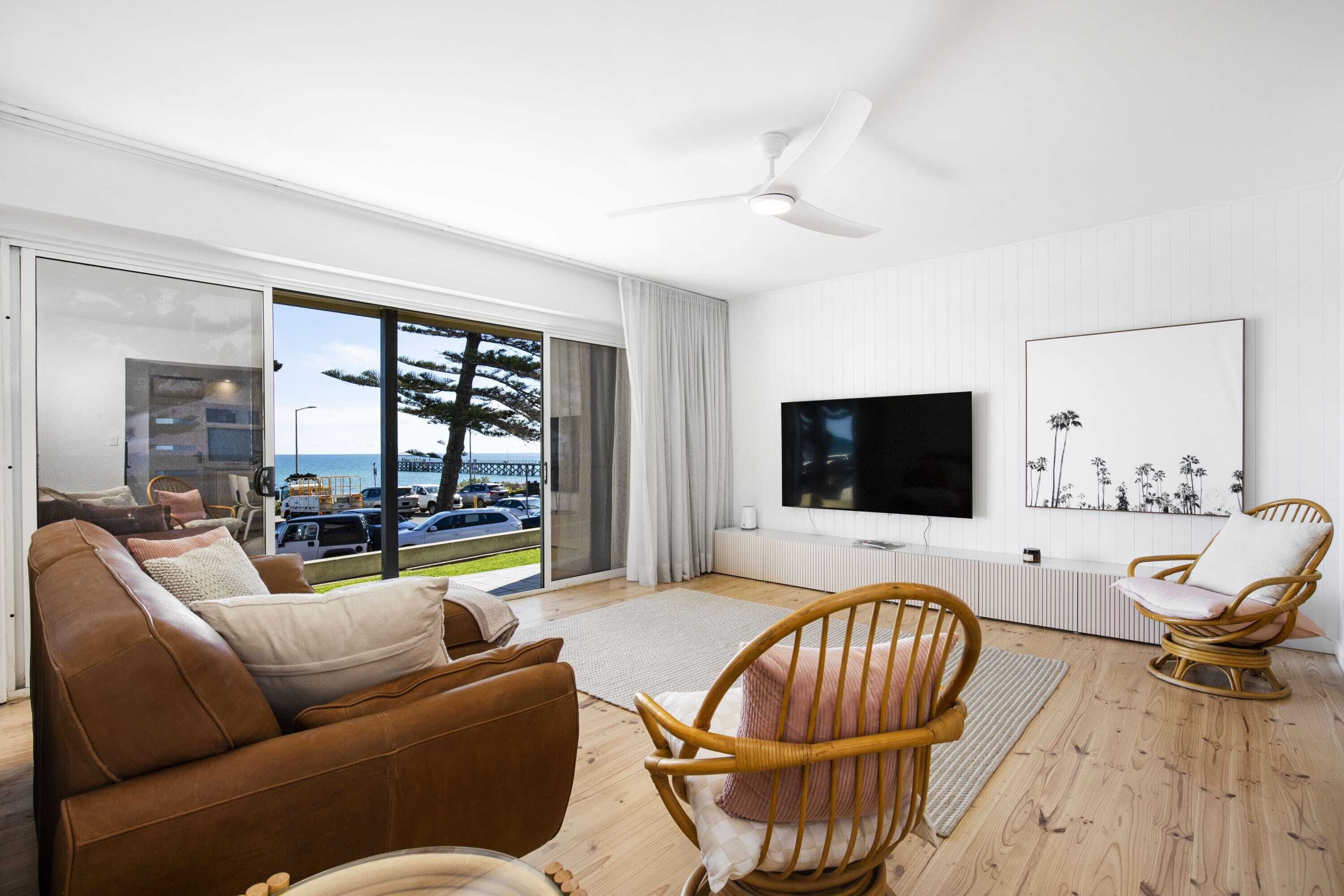 Luxury Beachfront Retreat | Henley Beach Esplanade — image 21