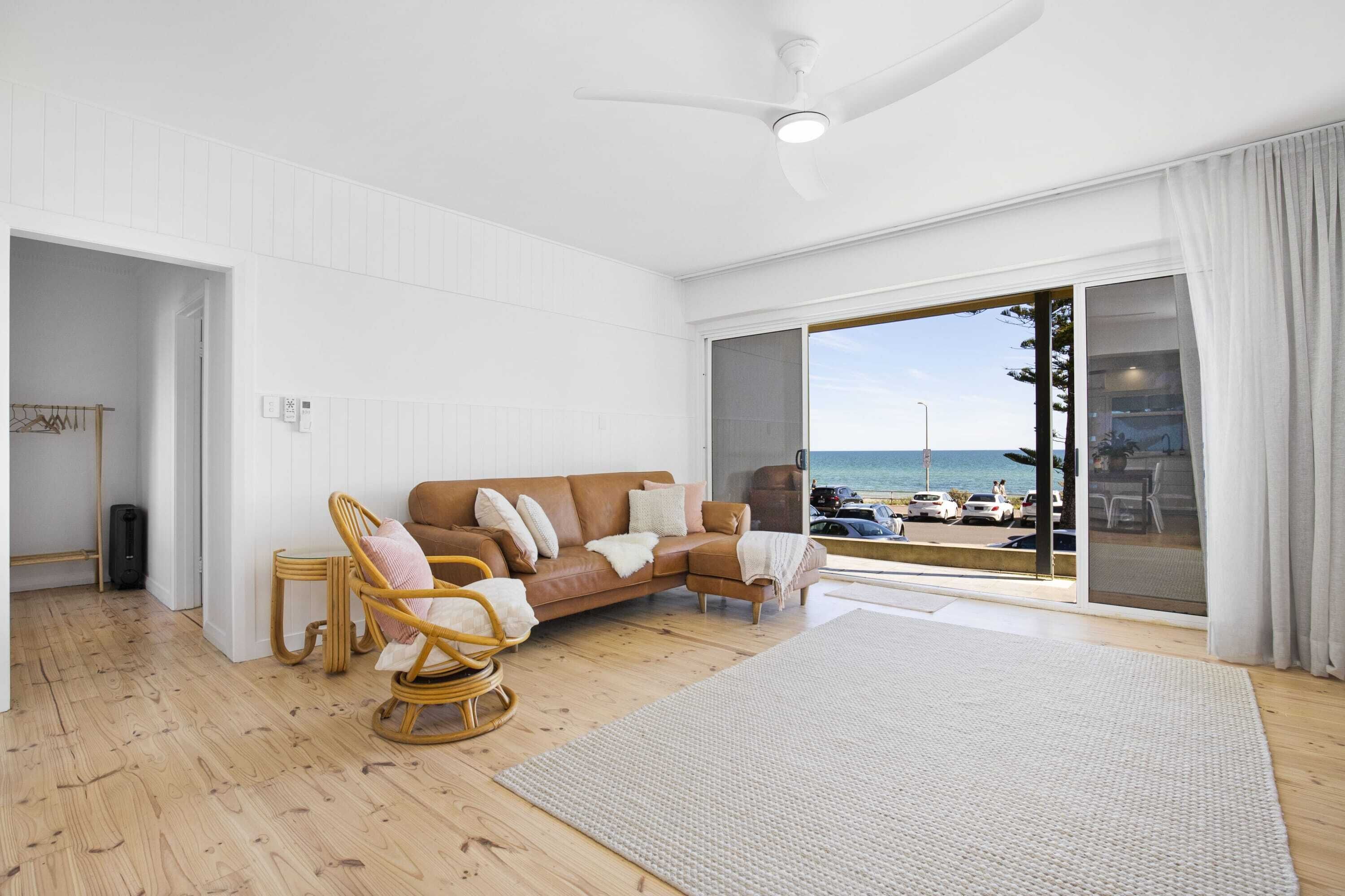 Luxury Beachfront Retreat | Henley Beach Esplanade — image 18