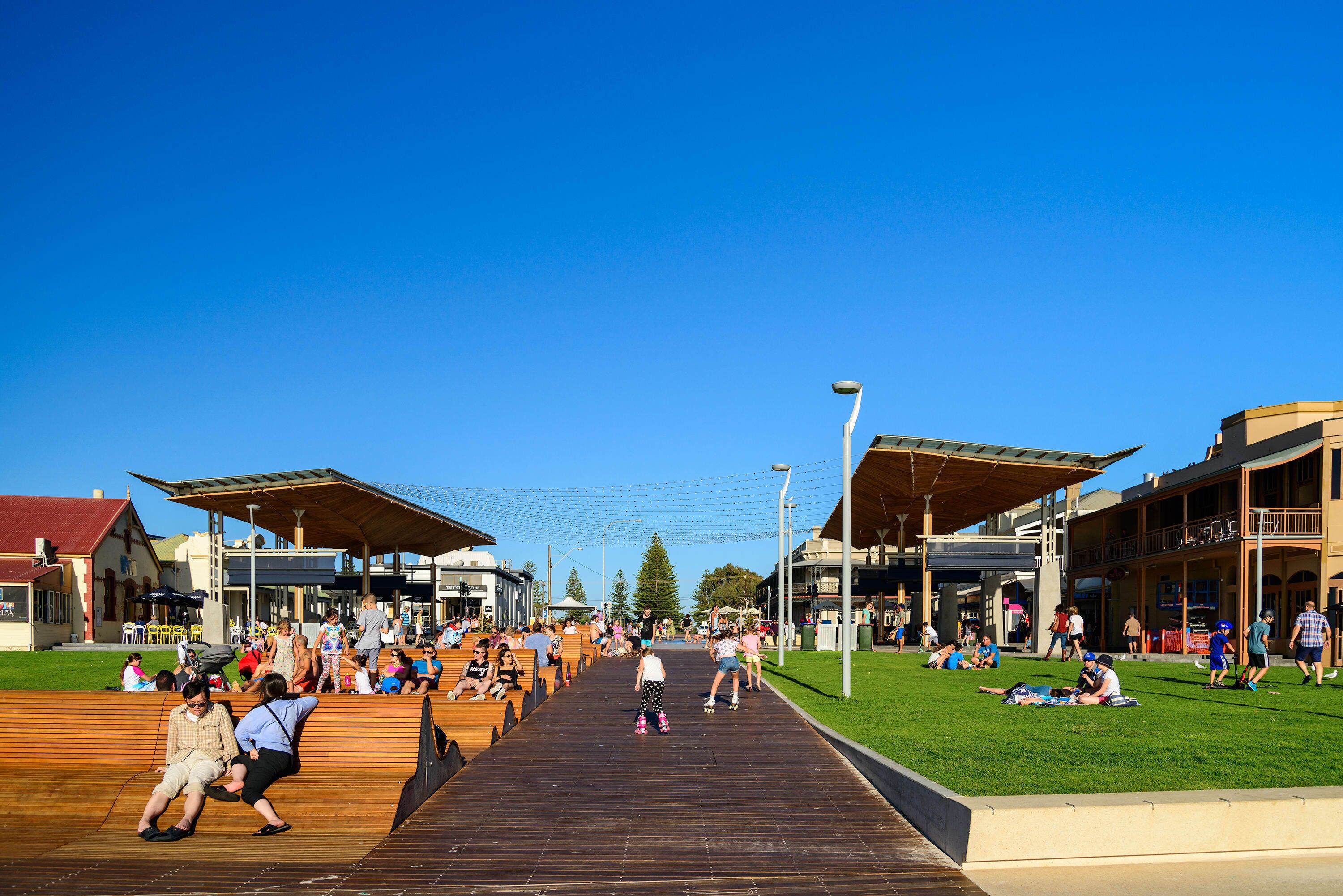 Luxury Beachfront Retreat | Henley Beach Esplanade — image 6