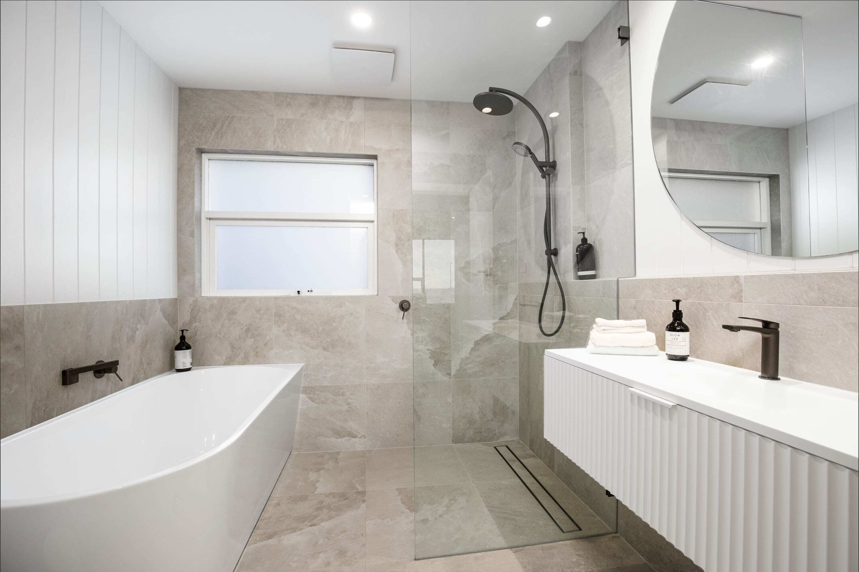 Luxury Beachfront Retreat | Henley Beach Esplanade — image 10