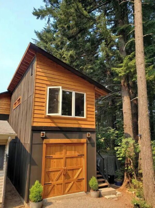 Exterior - Iman Treetop Loft (Stevenson)