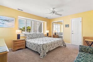 4 bedrooms, iron/ironing board, WiFi, bed sheets - Beach Magic: Ocean Views | Pool and Resort Access (Corolla)